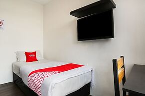OYO 90460 Hotel Kl2f Rest & Go