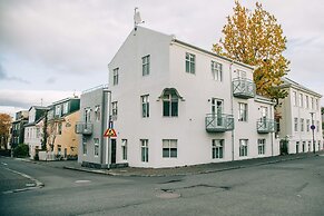 Baldur Apartments