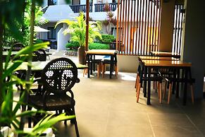 Mayfair Resort