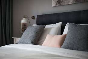 UPSTREET Bright Flat near Acropolis