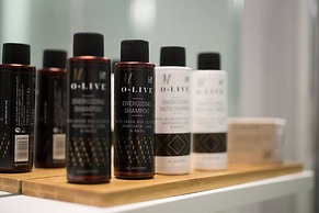 UPSTREET Bright Flat near Acropolis