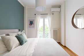 UPSTREET Sleek Flat in Central Syntagma