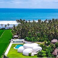 Beachfront Villa The Cloud