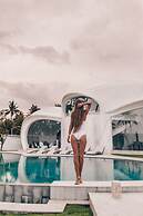 Beachfront Villa The Cloud