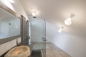 Beachfront Villa The Cloud