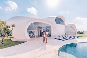 Beachfront Villa The Cloud