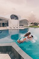 Beachfront Villa The Cloud