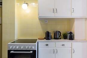 UPSTREET Chic Flat in the Heart of Athens