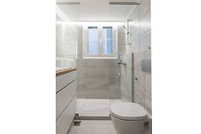 UPSTREET Chic Flat in the Heart of Athens