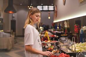 Best Western Premier Hidden Hills Hotel