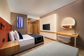 Best Western Premier Hidden Hills Hotel