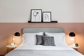 UPSTREET Acropolis Heart Apartments