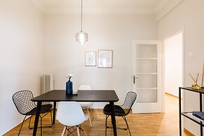 UPSTREET Acropolis Heart Apartments