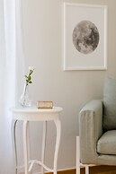 UPSTREET Acropolis Heart Apartments