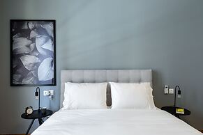 UPSTREET Acropolis Heart Apartments