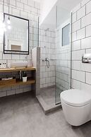 UPSTREET Acropolis Heart Apartments