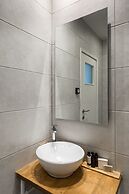 UPSTREET Urban Chic 1BD Apartment- Hilton area