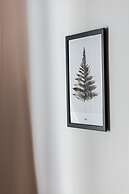 UPSTREET Urban Chic 1BD Apartment- Hilton area