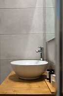 UPSTREET Urban Chic 1BD Apartment- Hilton area