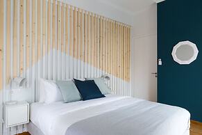 UPSTREET Acropolis Core Bright Modern Apt