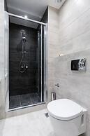 UPSTREET Acropolis Core Bright Modern Apt