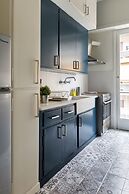 UPSTREET Acropolis Core Bright Modern Apt