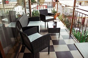 Hirmas Hotel