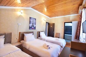 Hirmas Hotel