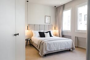 UPSTREET Luxury Apartments in Plaka