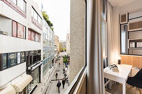 UPSTREET Luxury Apartments in Plaka