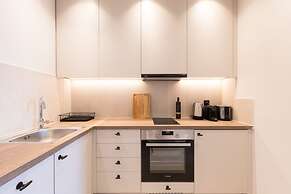 UPSTREET Luxury Apartments in Plaka