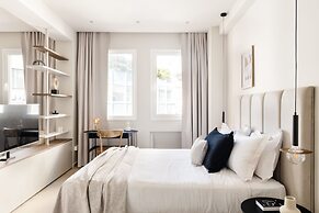 UPSTREET Luxury Apartments in Plaka