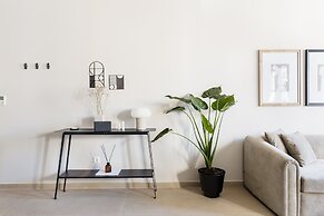 UPSTREET Luxury Apartments in Plaka