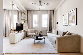 UPSTREET Luxury Apartments in Plaka