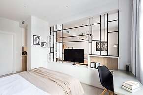 UPSTREET Luxury Apartments in Plaka