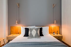 UPSTREET Adorable 2 Bedroom Apartment near Kallimarmaro Stadium