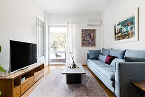 UPSTREET Adorable 2 Bedroom Apartment near Kallimarmaro Stadium