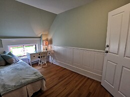 By The River Bed&breakfast