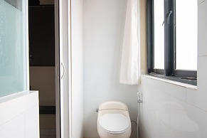 RedDoorz Plus near Hayam Wuruk 2