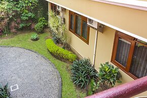 RedDoorz Plus near Brawijaya Museum