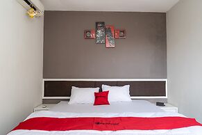 RedDoorz Plus @ Sawah Besar