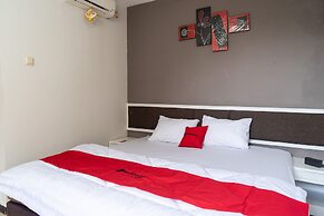 RedDoorz Plus @ Sawah Besar