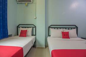 RedDoorz near Nagoya Citywalk Batam 2