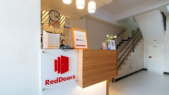 RedDoorz near C5 Kalayaan Avenue Makati