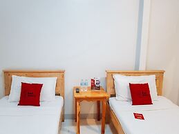 RedDoorz near Ramiro Community Hospital