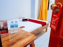 RedDoorz near Ramiro Community Hospital