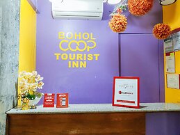 RedDoorz near Ramiro Community Hospital