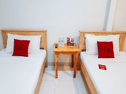 RedDoorz near Ramiro Community Hospital