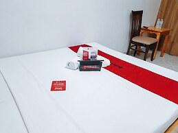 RedDoorz near Ramiro Community Hospital