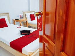 RedDoorz near Ramiro Community Hospital